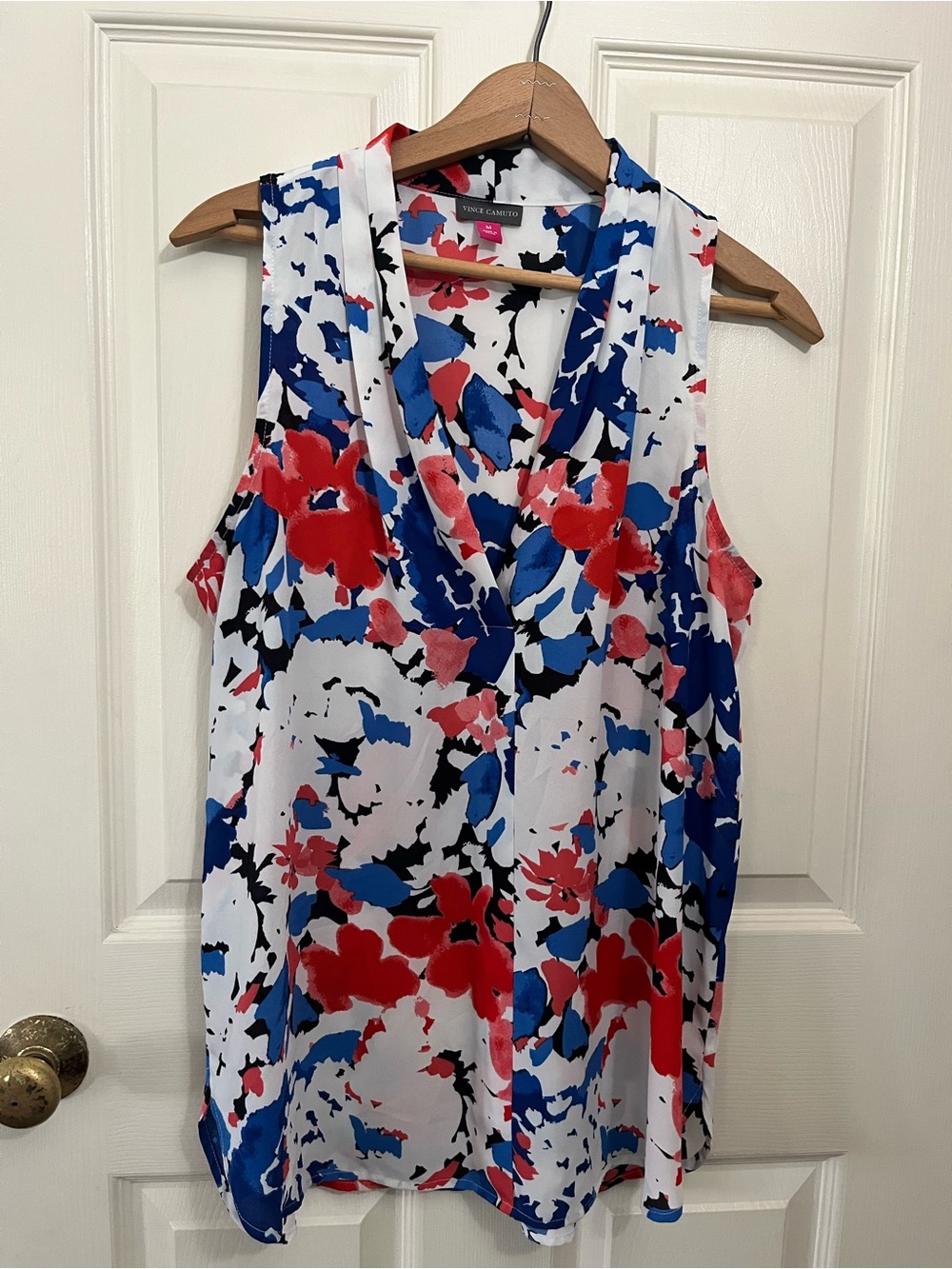 Vince Camuto Floral Sleeveless V-Neck Blouse Size M